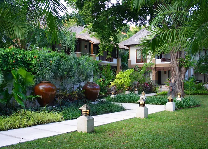 The Sandi Phala Beach Resort And Ma Joly Restaurant Kuta 